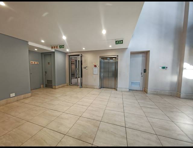 572M² OFFICE TO LET IN RANDJESPARK